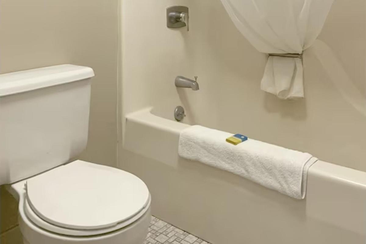 Paris Inn And Suites Eksteriør billede